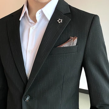 Изысканный деловой костюм: мужской облегающий костюм в тонкую полоску для комфорта в течение всего дня, безупречный внешний вид